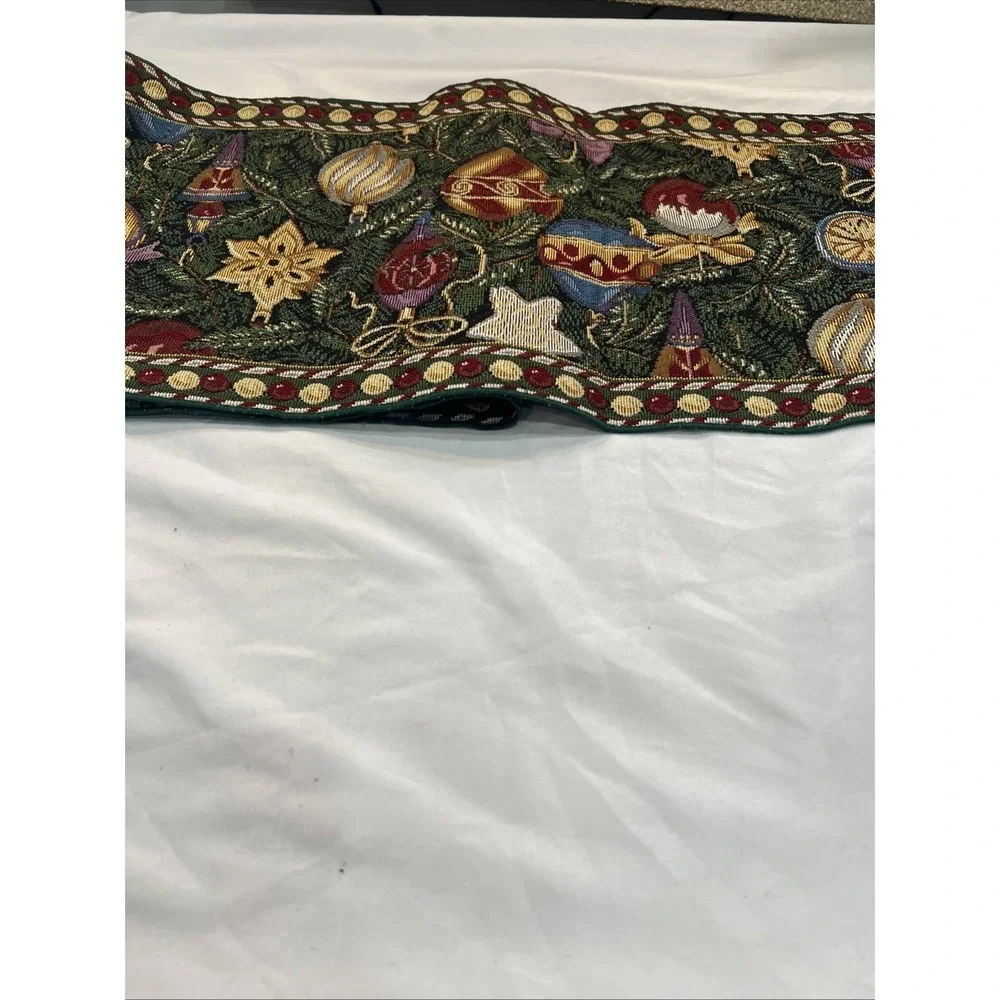 Tapestry Christmas Holiday Table Runner 65 Inches Beautiful Christmas Vintage505